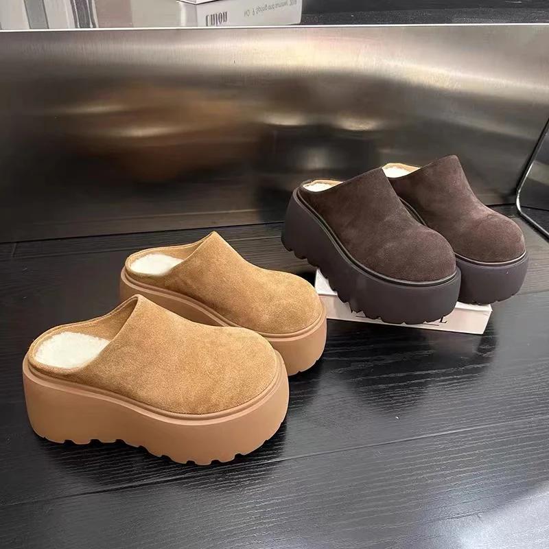 Women's 2025 Autumn/Winter New Retro Plush Thick Bottom Slippers for External Wear, Height Increasing Anti Slip Baotou Slippers