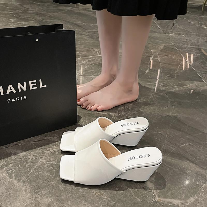 

2025 Лето Серебристые Шлепанцы с Открытым Носком Женские Модные Элегантные Шлепки Обувь Женская Новинка Уличные Платье Клиновидный Каблук Сандалии 37 белый