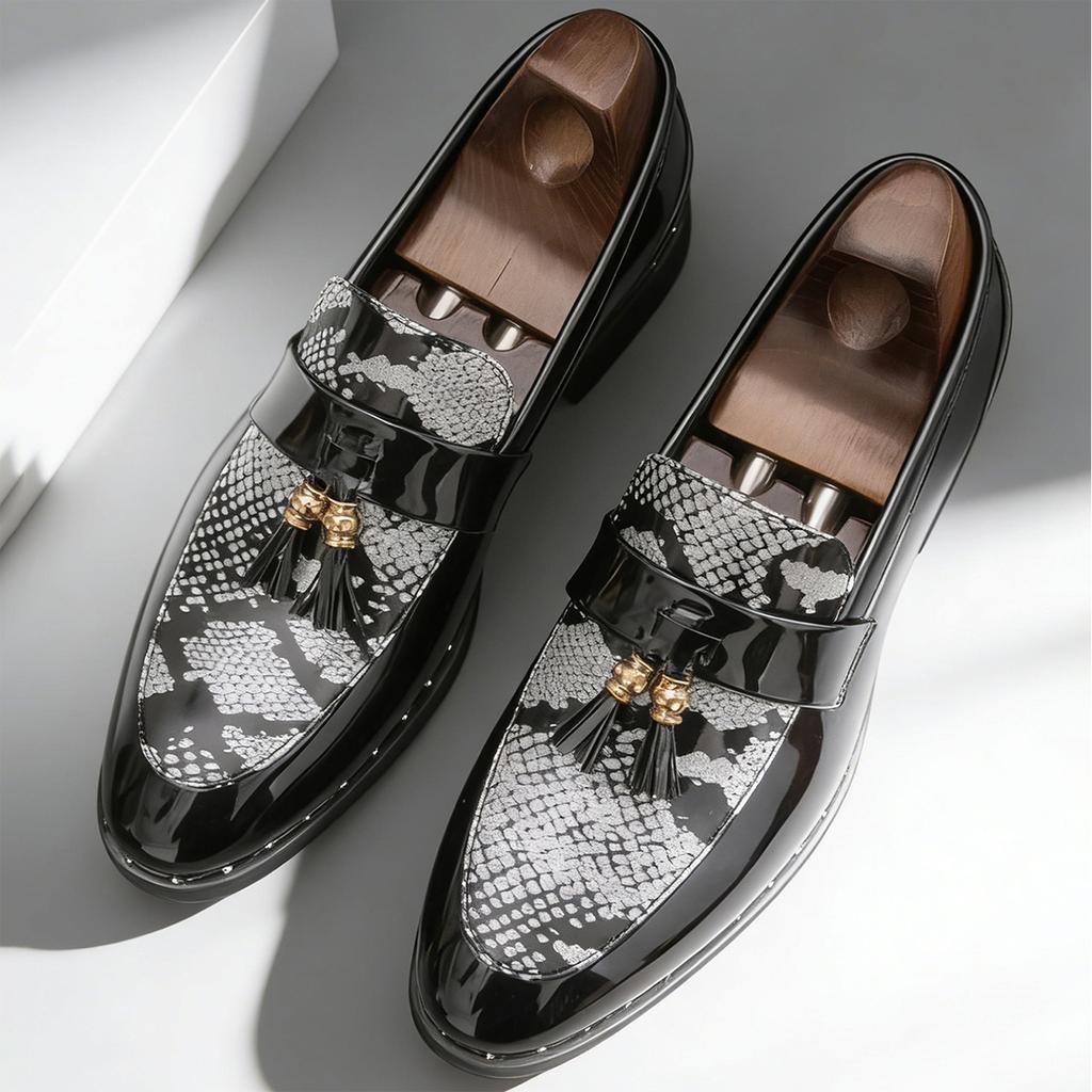Men's Business Formal Slip-On Loafers Pointed Toe Patent Leather Shoes with Shiny Tassel & Snake Print, Suitable Office Party