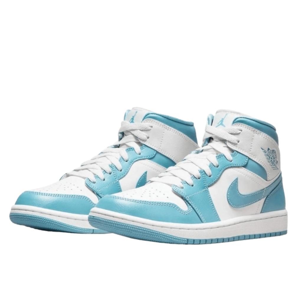 Air Jordan 1 Mid UNC 2022