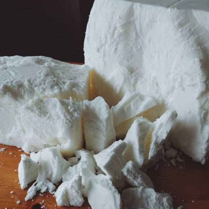 Scented Candle DIY: Soy, Coconut, White Beeswax, Ice Flower, Paraffin, Jelly Wax Particles 100g Soy Wax + 100g White Beeswax (Includes Wick)