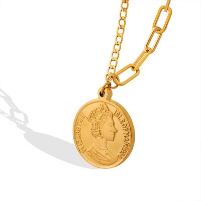 Crown Queen Avatar Necklace Female Personality Simple English Round Brand Pendant Collarbone Chain Fashion Trend Jewelry