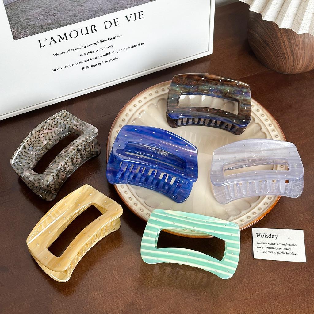Oversized Acrylic 40mm Hair Claw Clip With Chic Rhinestone Accents For Glamorous Looks