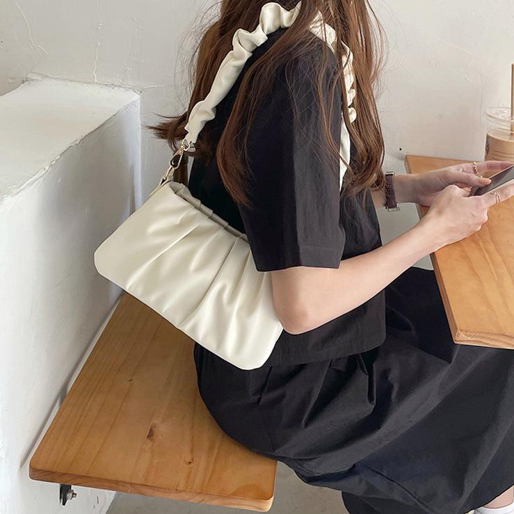 

Summer new solid color versatile pleated cloud underarm bag premium texture niche shoulder messenger bag women s bag