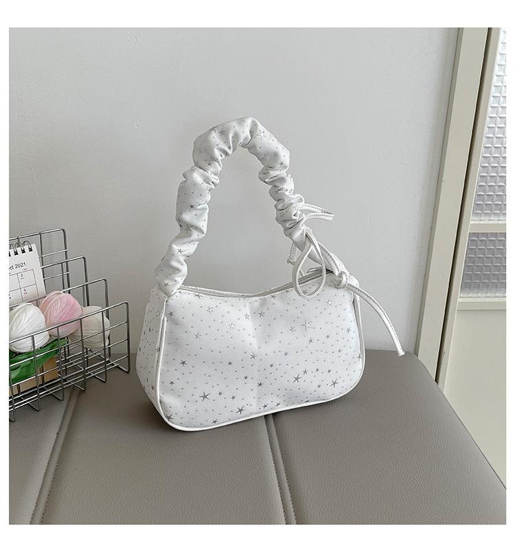 Underarm Pleated Single-shoulder Commuter Bag with A Sophisticated and Versatile Style