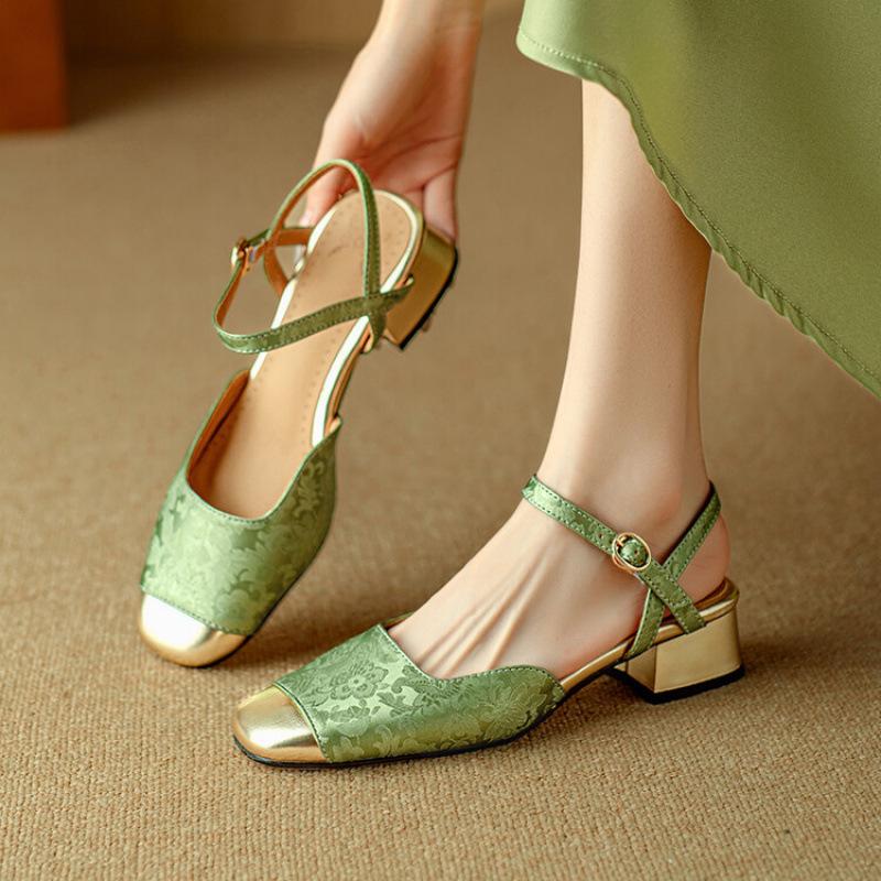 New Low-top Women's Sandals Summer Bag Head Rear Empty Sandals Korean Version Comfortable Square Head Square Heel Solid Color Microfiber Buckle