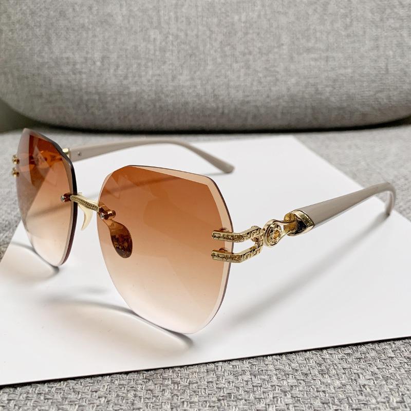 New Trendy Rimless Sunglasses Women Personalized Oval Large Frame Fashion All-Match Ladies Sun Glasses Outdoor Beach Party UV400