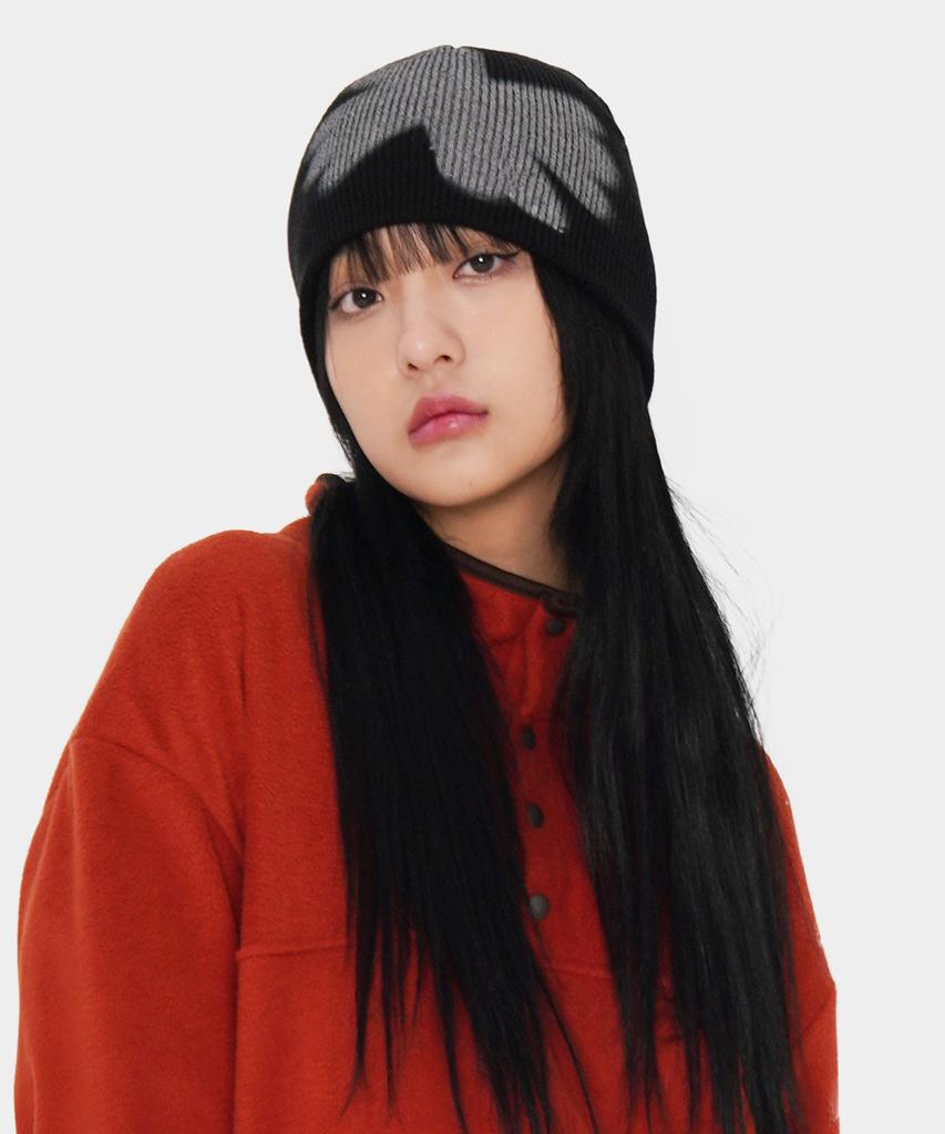 Ebeulisi Snowflake Logo Beanie (Black)