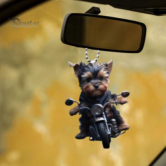 Akrylátový prívesok do auta Šteniatko jazdí na motocykli Závesný prívesok so šnúrkou na uchytenie Ľahký ornament na spätné zrkadlo Prívesok so zvieratkom Interiér auta
