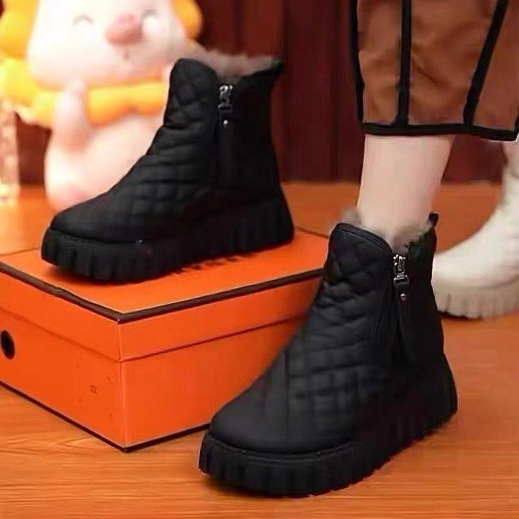 Winter Round Head Northeast Snow Boots Women's Side Zipper Thick-soled Round Head Velvet Black Cotton Shoes