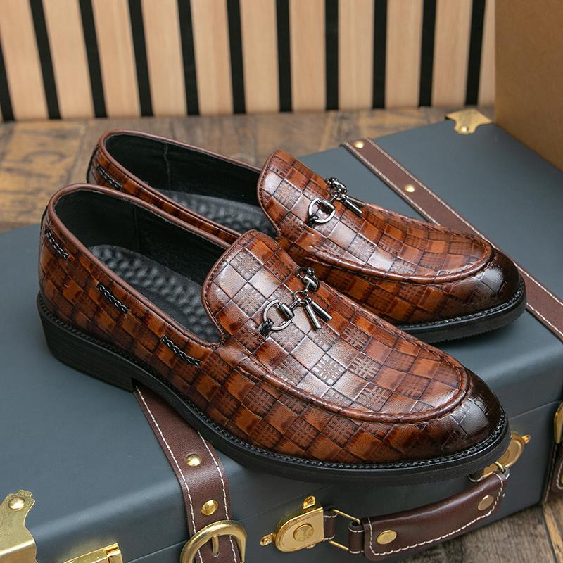 Fashion British Style Trendy New Men's Leather Casual Shoes Massage Soles Men's Banquet Dress Shoes Commuting Work Shoes Daily Versatile