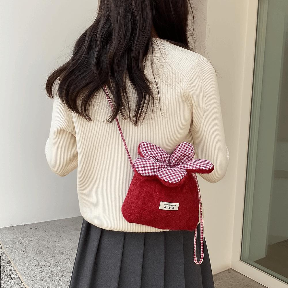 Bundle Pocket Plush Flower Drawstring Bag Korean Style Shoulder Bag Small Crossbody Bag  Vacation