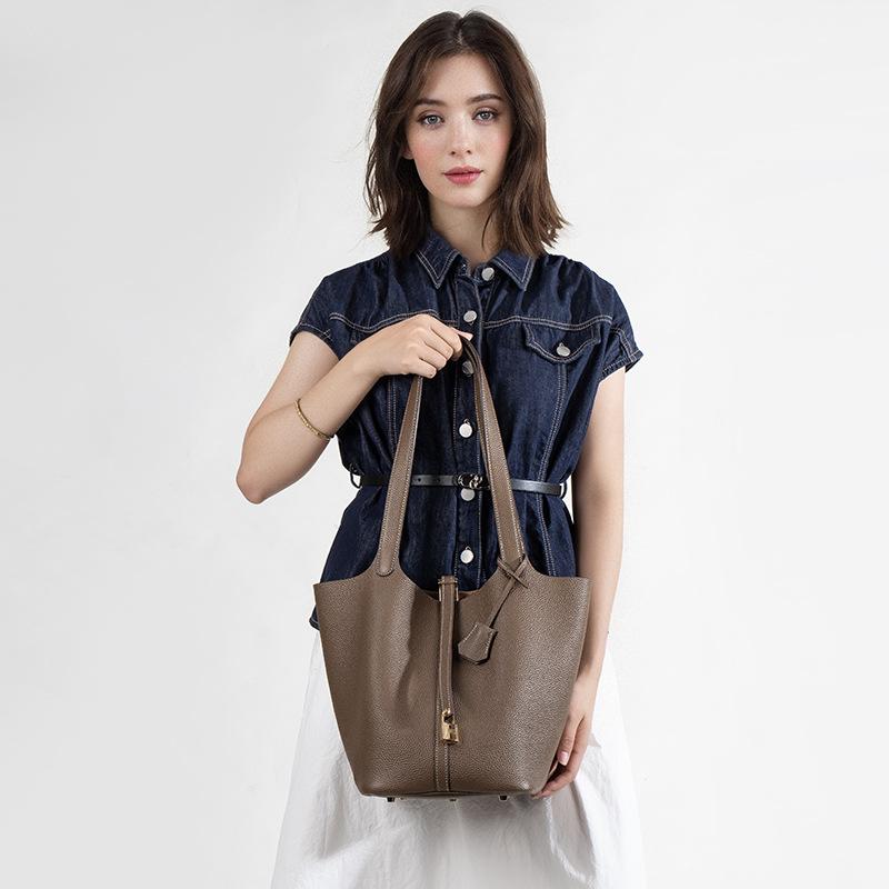 Large High-quality Leather Shoulder Vegetable Basket Bag, First-layer Cowhide, High-end Exquisite Portable Bucket Bag, Women's Bag.
