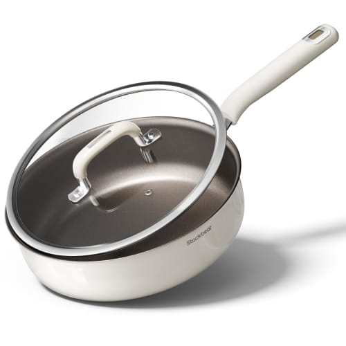 

Сковорода керамическая STACKBEAR с титановым усилением, 28 см, с глубокой стеклянной крышкой | Швейцарское покрытие DualGuard, 3-слойная конструкция, многоцелевая жарка и