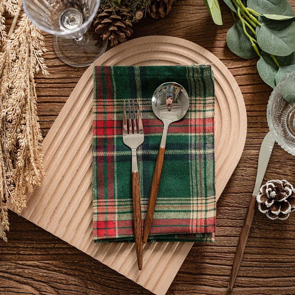 Set of 4 Christmas Napkins Plaid Red Black 15.7X15.7Inches Washable Reusable for Holiday Christmas Party Table Setting Decor