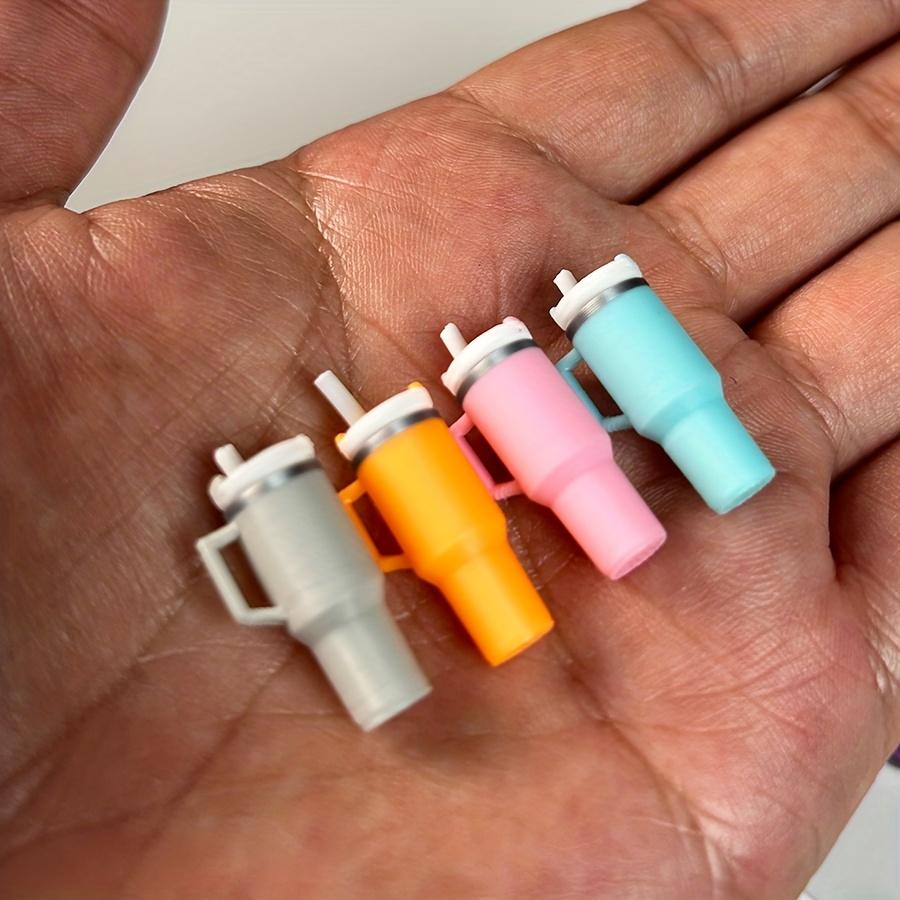 3Pcs Miniature Water Cup with Lid Realistic Handheld Cup for Dollhouse Playhouse and Miniature Scene Photography Props Ornament