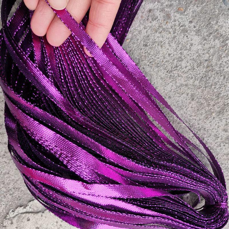 Zlaté a stříbrné stuhy: Špinavé copánky, Ploché copánky, Cibulové stuhy, Kapesníky, Oděvní doplňky, Lemování, Krajka