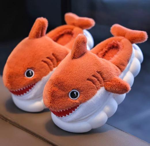 Warm Children's Shoes Suitable for Cute Shark Designs for Boys and Girls, Creative Autumn and  Winter  Indoor  Slippers