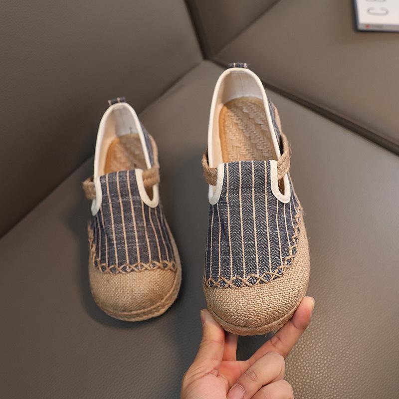 Neue Leinen-Fischerschuhe ethnischer Stil bestickte Schuhe antiker Stil Tourismus Student ein Pedal faul alte Peking Stoffschuhe Frau