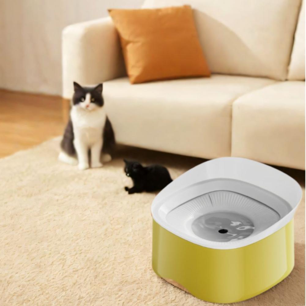 

Large Capacity Pet Water Bowl Spill-Proof Pet Water Dispenser for Dogs Puppy Cats сірий