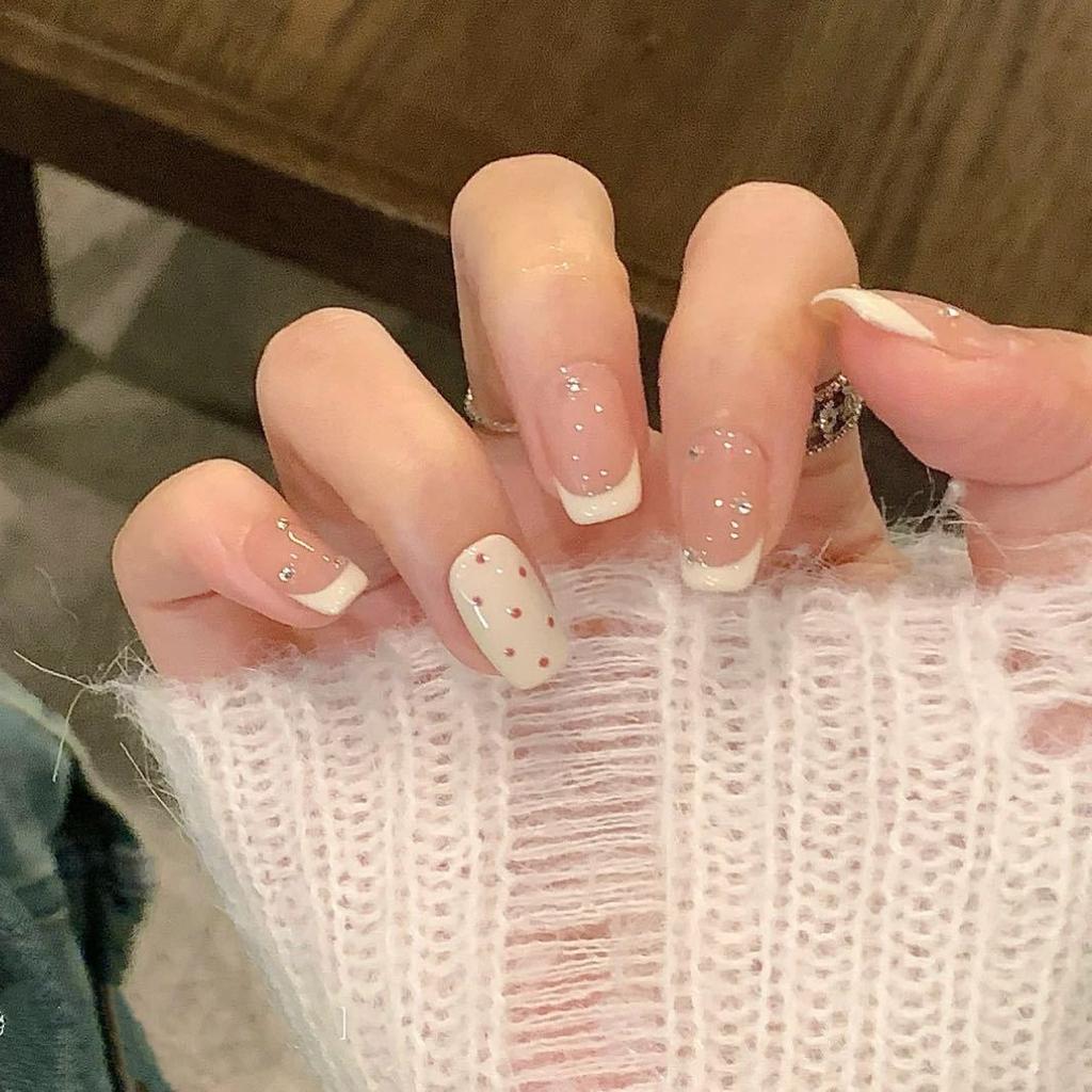 Clear feeling French sweet polka dot sticker diamond pure hand-worn nail gentle whitening nail product patch fake nail