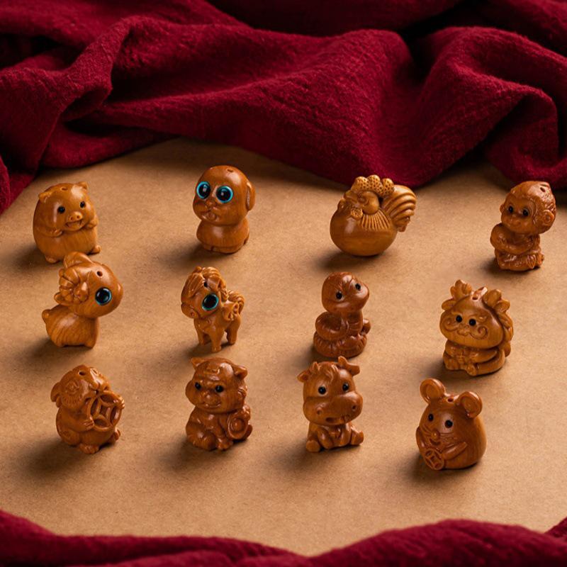 Sandalwood Zodiac Keychain: Rat, Ox, Tiger, Rabbit, Snake, Horse, Sheep, Monkey, Rooster, Dog, Pig, Dragon Car Pendant