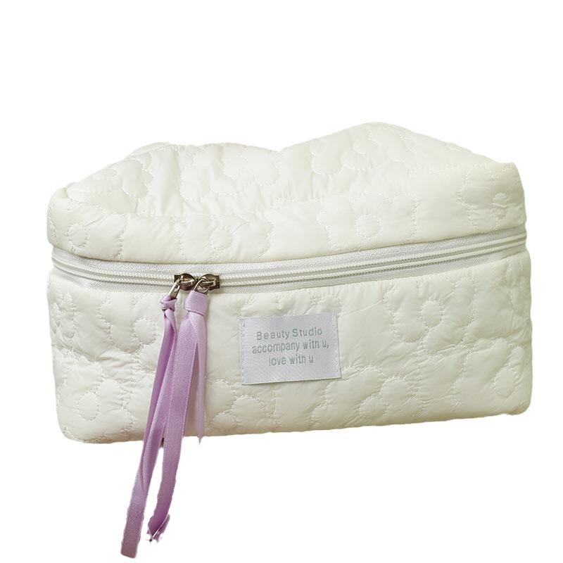 Cloud Makeup Bag: Portable Soft Travel Organizer with Large Capacity, Fluffy Design, Perfect for Makeup or Pencil Storage