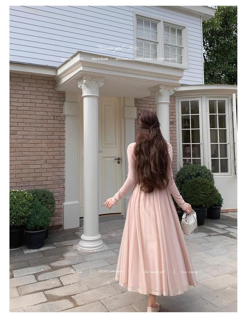 Sweet Narcissus Camellia Knit Dress with Lace Ruffle Collar & Flowy Gauze Skirt