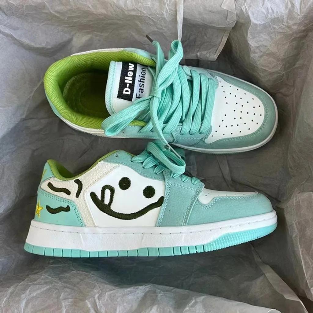 Fashion 2025 New Men's Smiling Sneakers Couple's Thick Bottom Lightweight Breathable Running Shoes Fashion Trend Casual Board Shoes