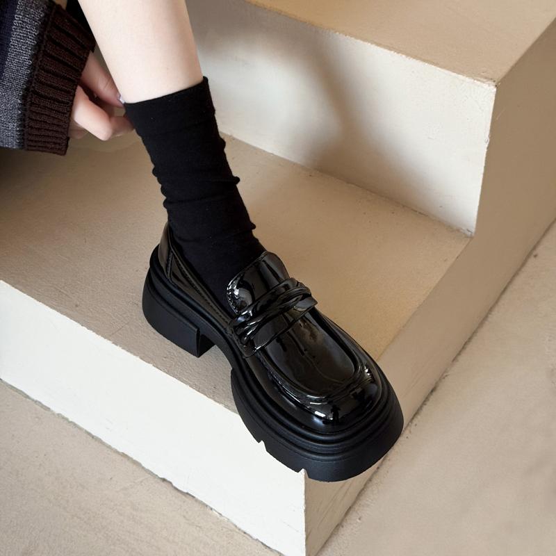Black velvet autumn and winter British style thick-soled small leather shoes, warm cotton shoes size
