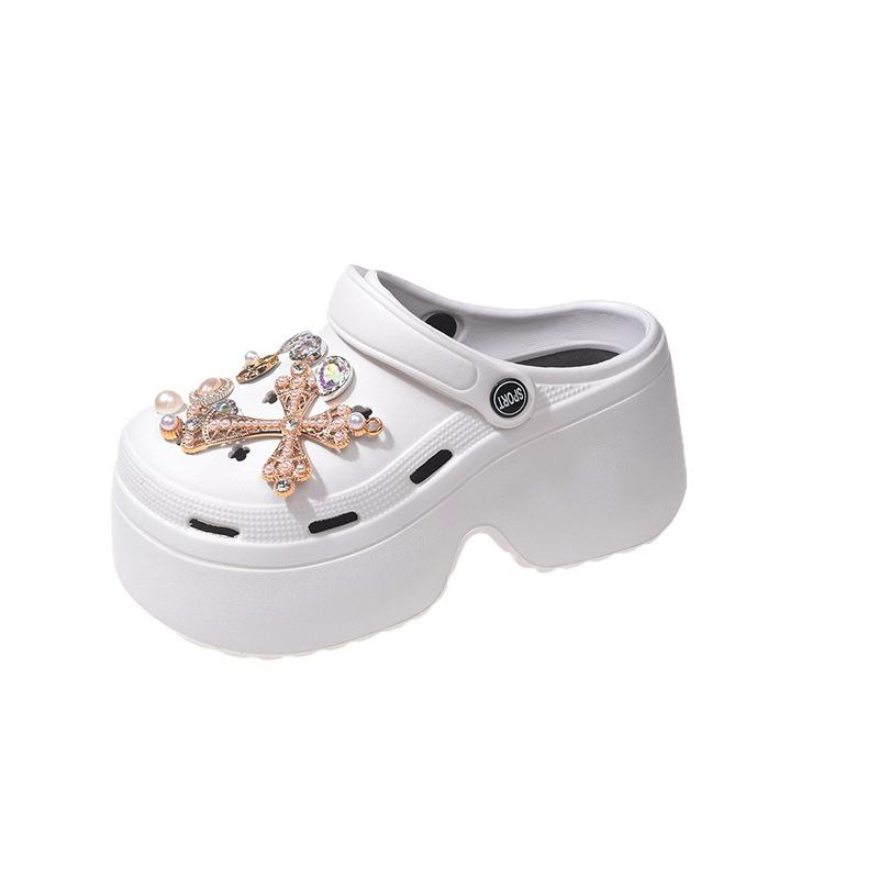 Internet celebrity rhinestone small 7CM hole shoes women wear summer new muffin thick bottom cute bag head cool
