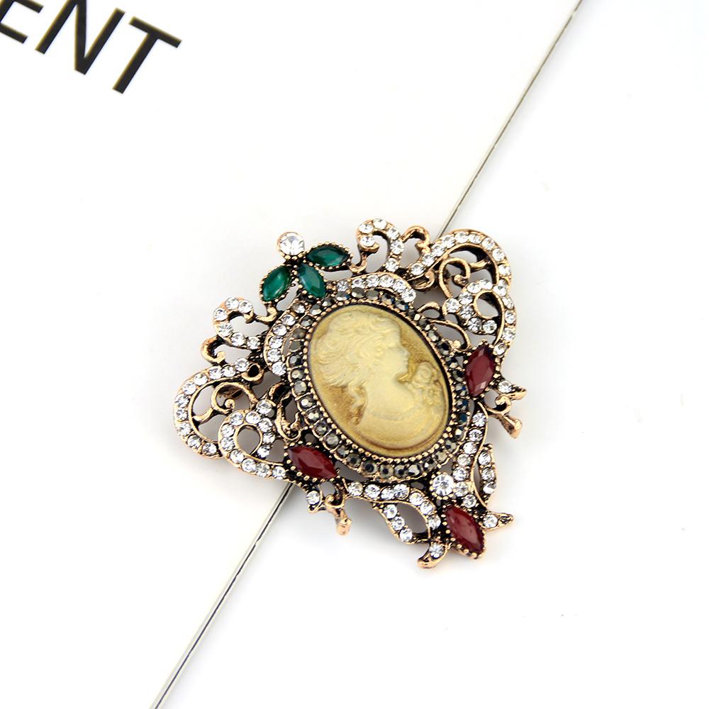 Vintage Victoria Head Brooch Ladies Vintage Gold Resin Rhinestones Ethnic Banquet Lapel Jewelry Party Gift