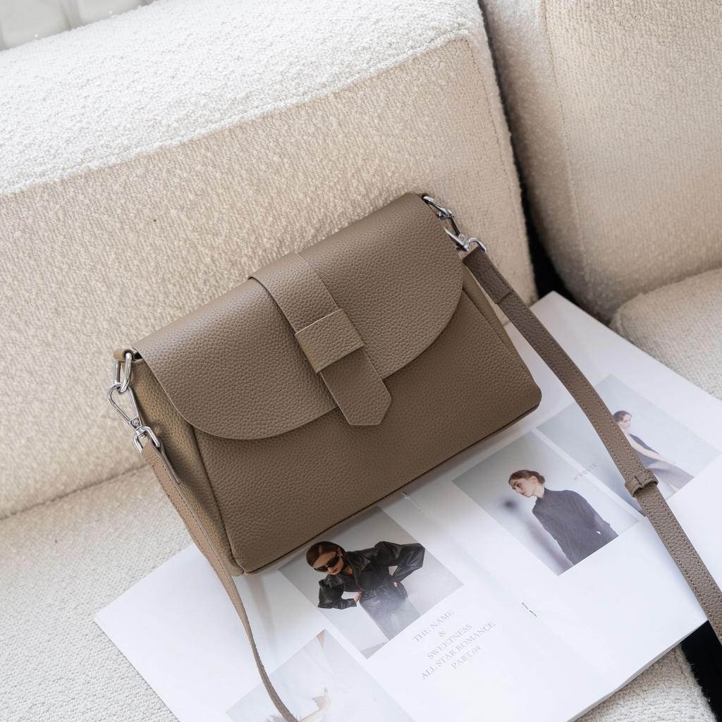 Cowhide Women's Bag Single Shoulder Women's Bag Niche Fashion Practical Oblique Span Bag Portable Soft Leather Shoulder Bag