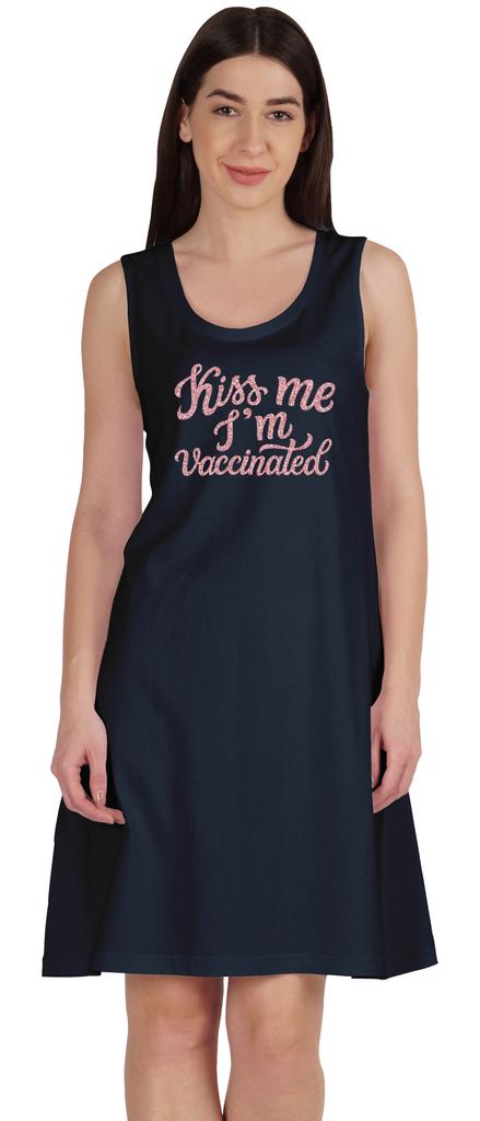 Inkmeso Kiss Me I  M Vaccinated T-shirt Funny Pro Vaccine Summer Scoop Neck