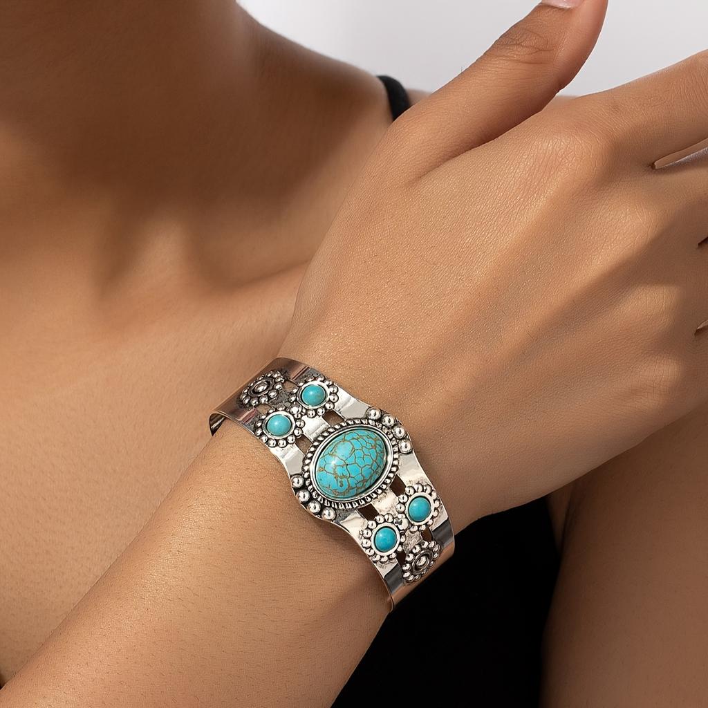Unique Cuff Bangle Bracelet Alloy Jewelry With Faux Turquoise Inlaid Vintage Bohemian Style Personality Female Hand Jewelry
