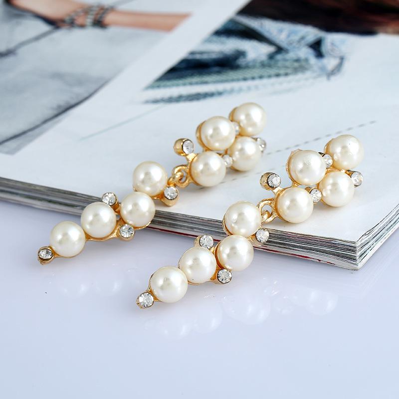 European-Style Korean Pearl Dangle Earrings: Elegant, Modern Long Studs