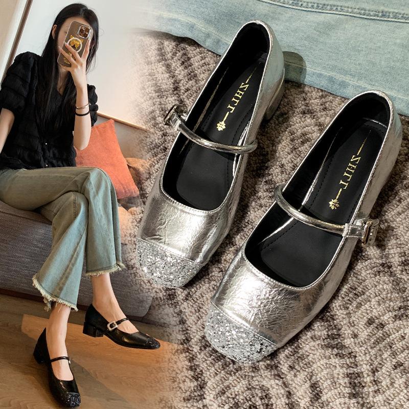 

2386-56 autumn new French light mouth sequins splicing design Mary Jane widening fat shoes women 35 срібний