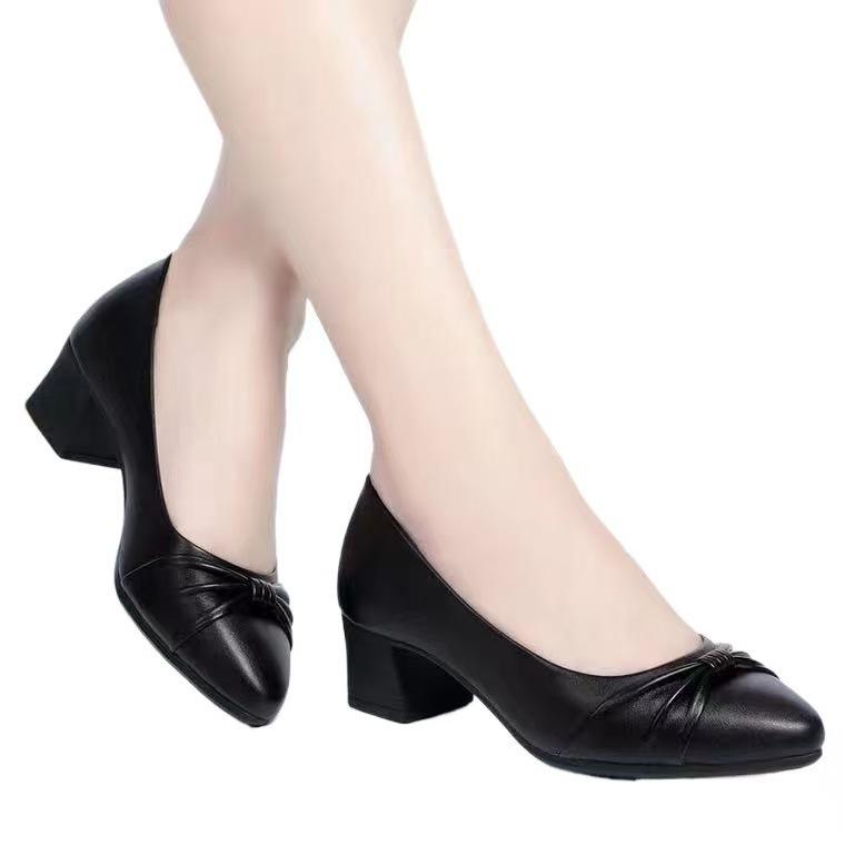 Frühlings flache Mund Fußabdeckung niedrige Schuhe mittlerer Absatz Lederschuhe bequeme integrierte Fersenschuhe