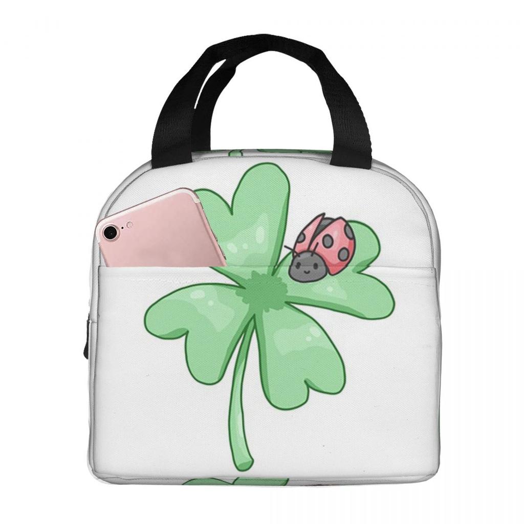 Ladybug On The Four Leaf Grass Insulated Lunch Bag for Kids School Cooler Thermal Food Box Tote Portable Lunch Boxes Container