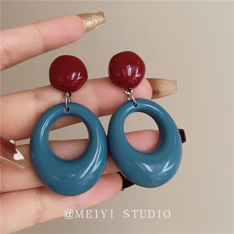 

2025 Новые французские ретро красные и синие геометрические акриловые серьги-пусеты - Гонконгский стиль, высококлассный трендовый дизайн