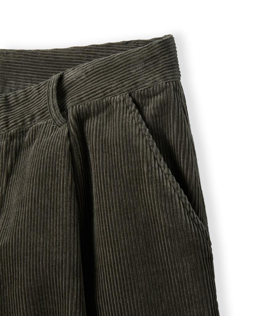 HOOVES Corduroy Single-Pleat Cargo Pants [Ash Khaki]