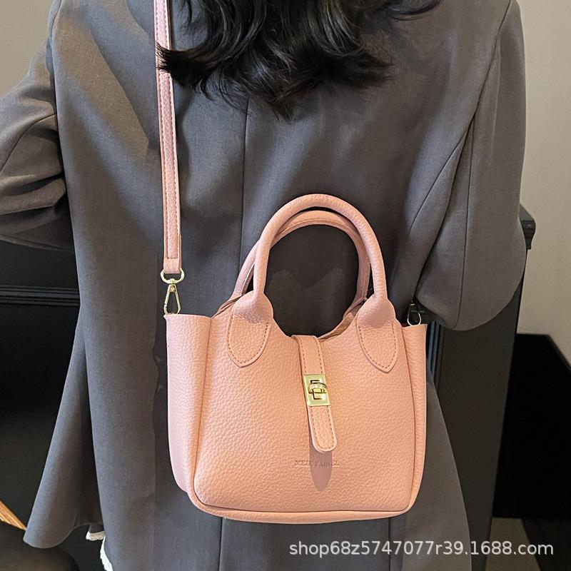 Korean version ins portable small bag women's 2025 new casual fashion bucket bag women's work shoulder messenger bag