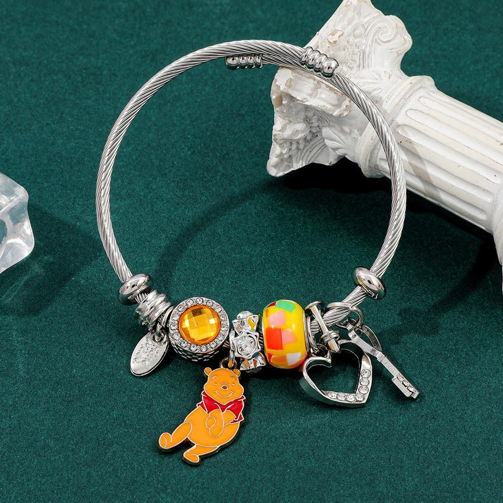 Braccialetto con Ciondoli Cartone Animato Orsetto Pooh in Lega di Zinco Galvanizzata per Regalo e Souvenir di Viaggio
