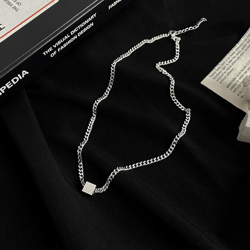 

Геометрическое квадратное ожерелье с подвеской для мужчин и женщин в стиле хип-хоп, простые модные аксессуары для свитеров и цепочек