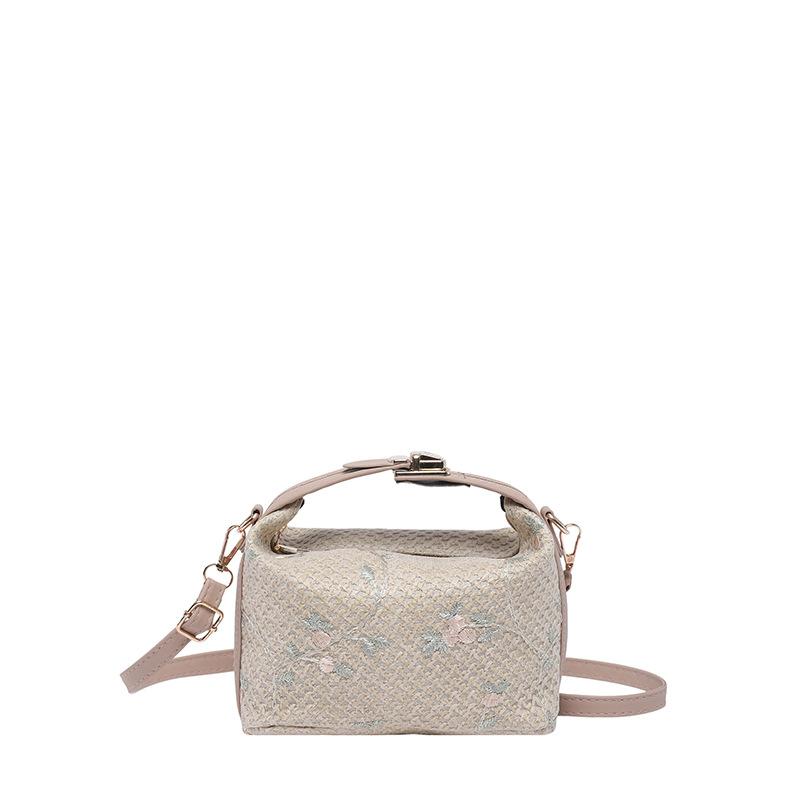 

Large capacity woven bag embroidery bag women s bag summer new trendy hand bag women s high value хакі