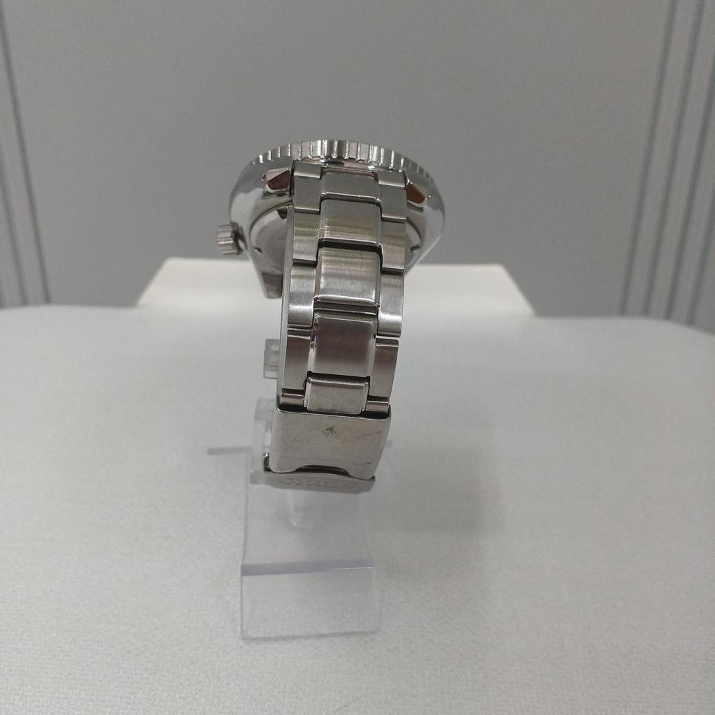 Used SEIKO 6R15-00G0 automatic watch