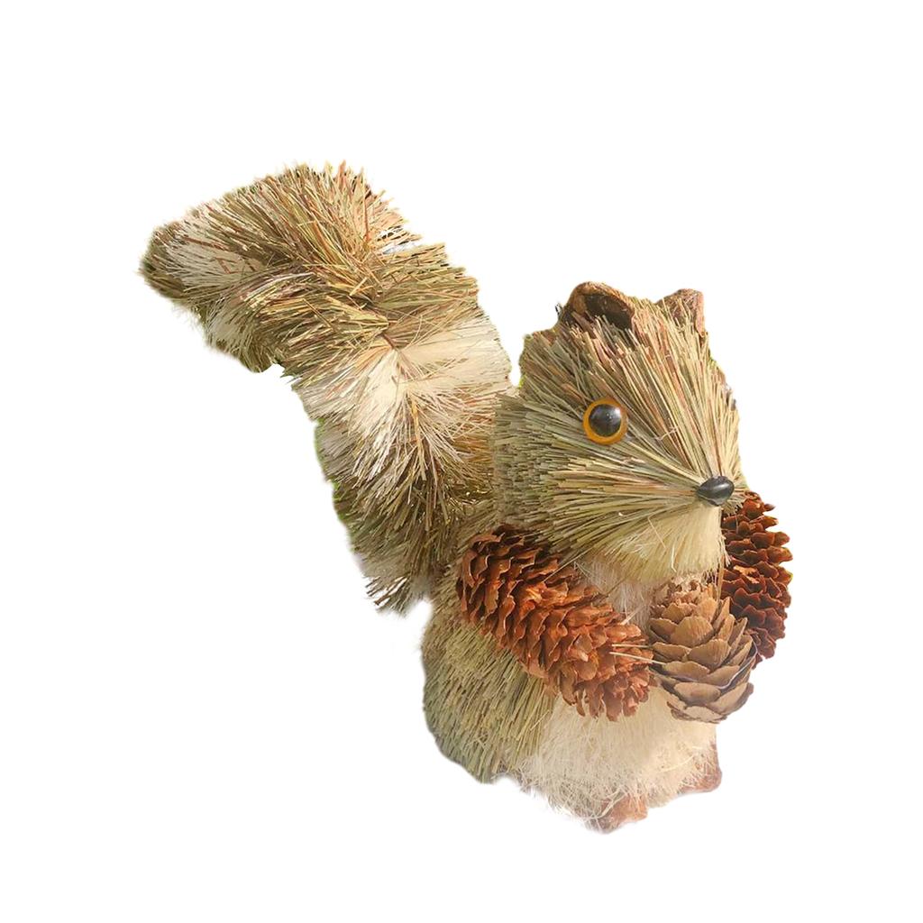 Straw Squirrel Figurine Garden Statue Patio Decoration Pond Animal Sculpture Outdoor Animal Sculpture Outside Yard Ornament