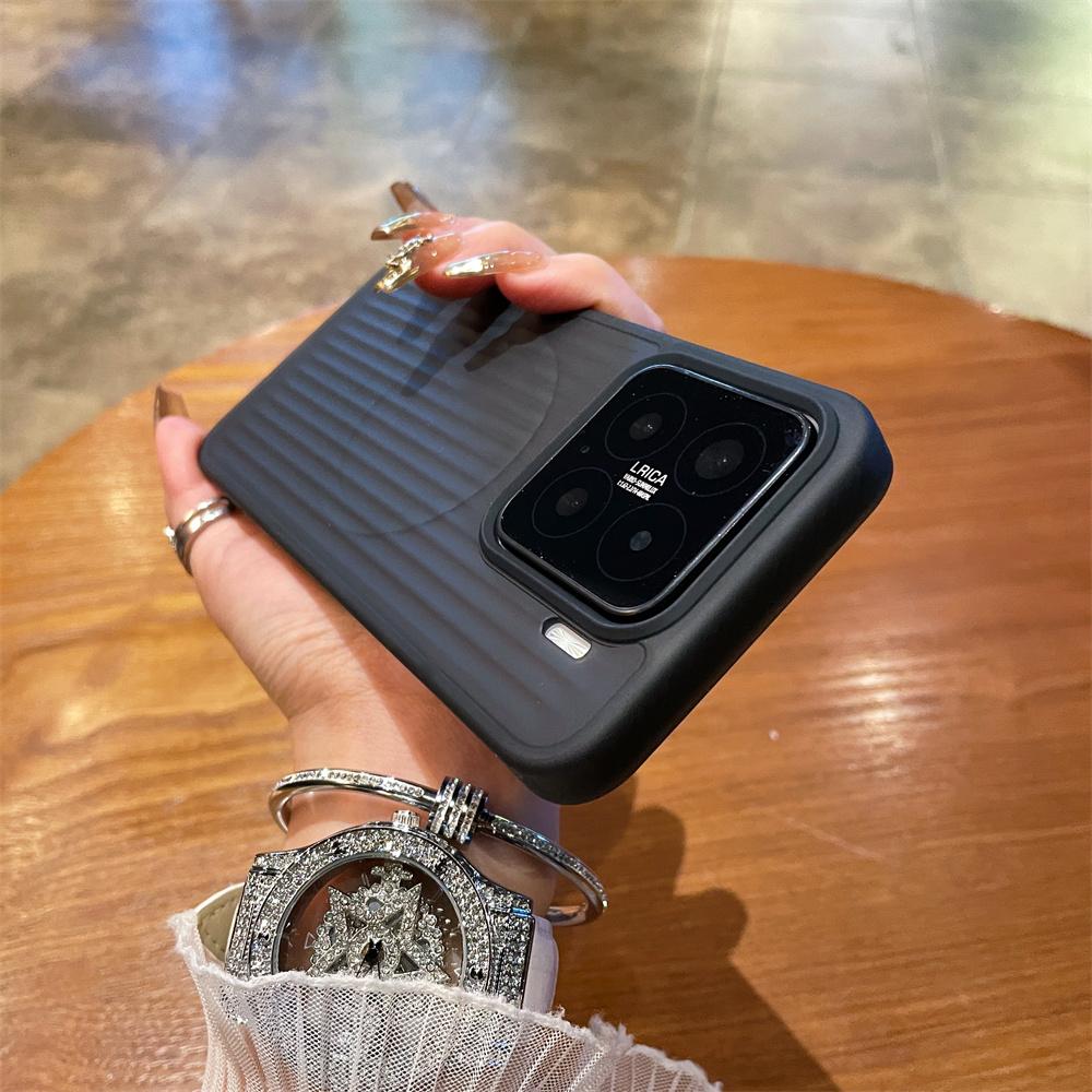 Shockproof Corrugated Matte Case Bumper For Xiaomi Mi 15 Pro 13 14 Pro Magnetic For Magsafe Translucent Wireless Charge PC Cover