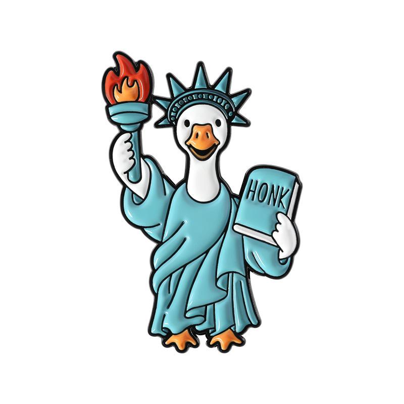 

Cartoon Goose Fun Metal Brooch: Whimsical Personality Pin