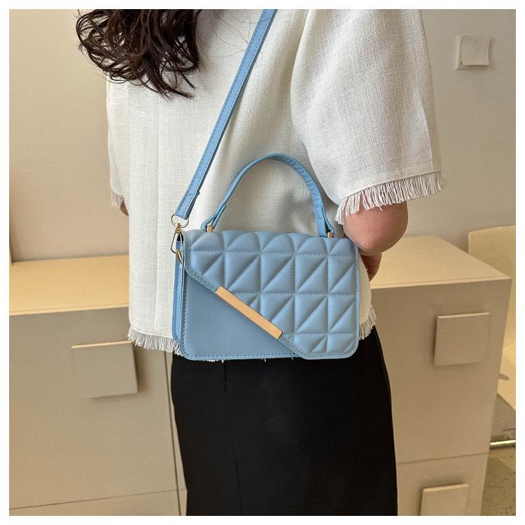 Women's Faux Leather Quilted Stitching Small Square Bag Fashion Magnetic Closure Shoulder Crossbody Purse